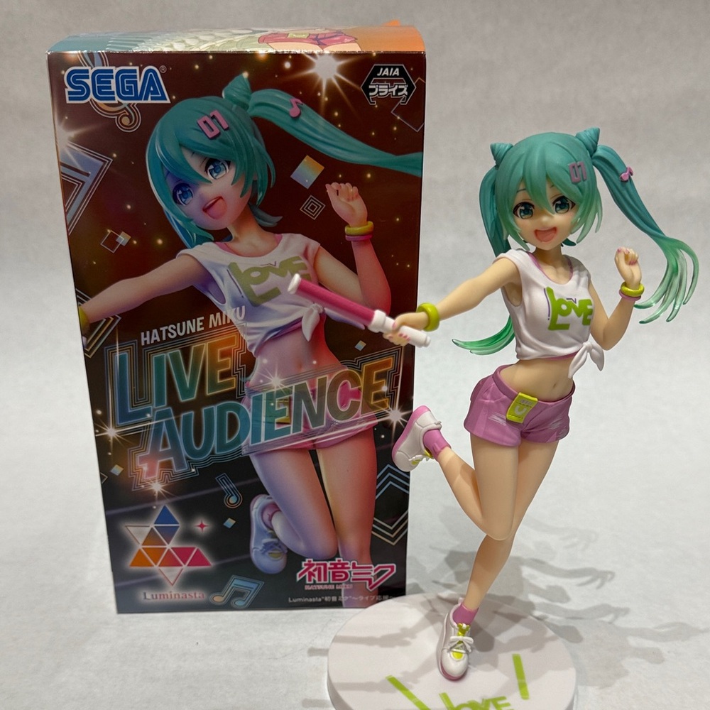 SEGA Hatsune Miku Live Audience Action Figure - Green and Pink